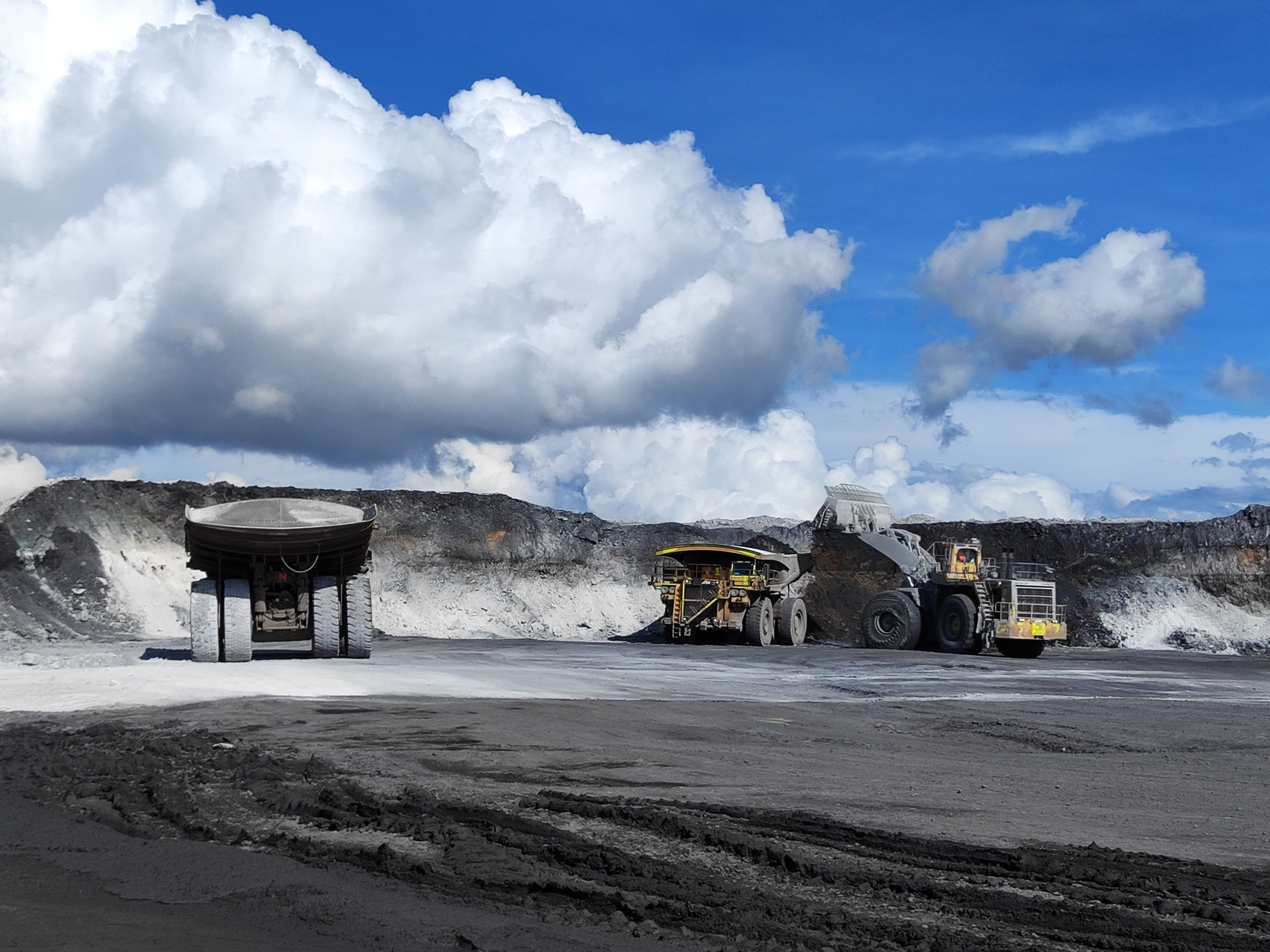 Camiones mineros en una explotación